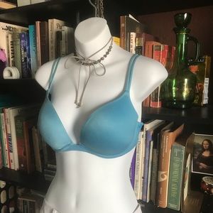 Victoria’s Secret bombshell bra SZ 34b